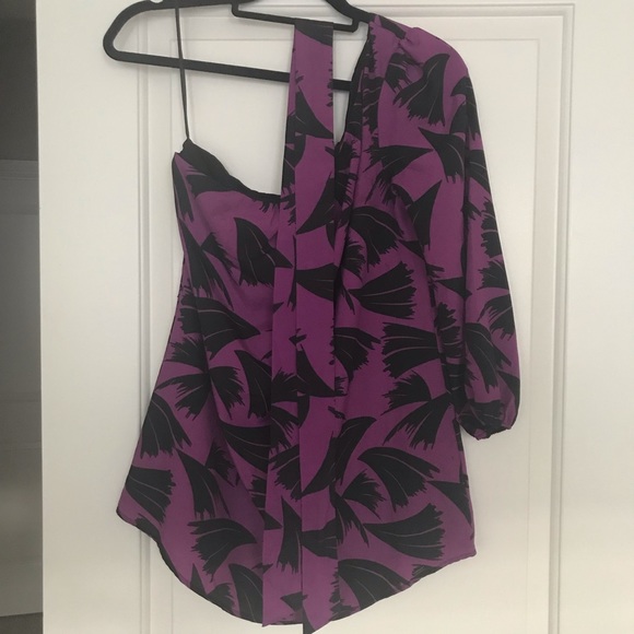 Guess One-Shoulder Blouse - Picture 2 of 3